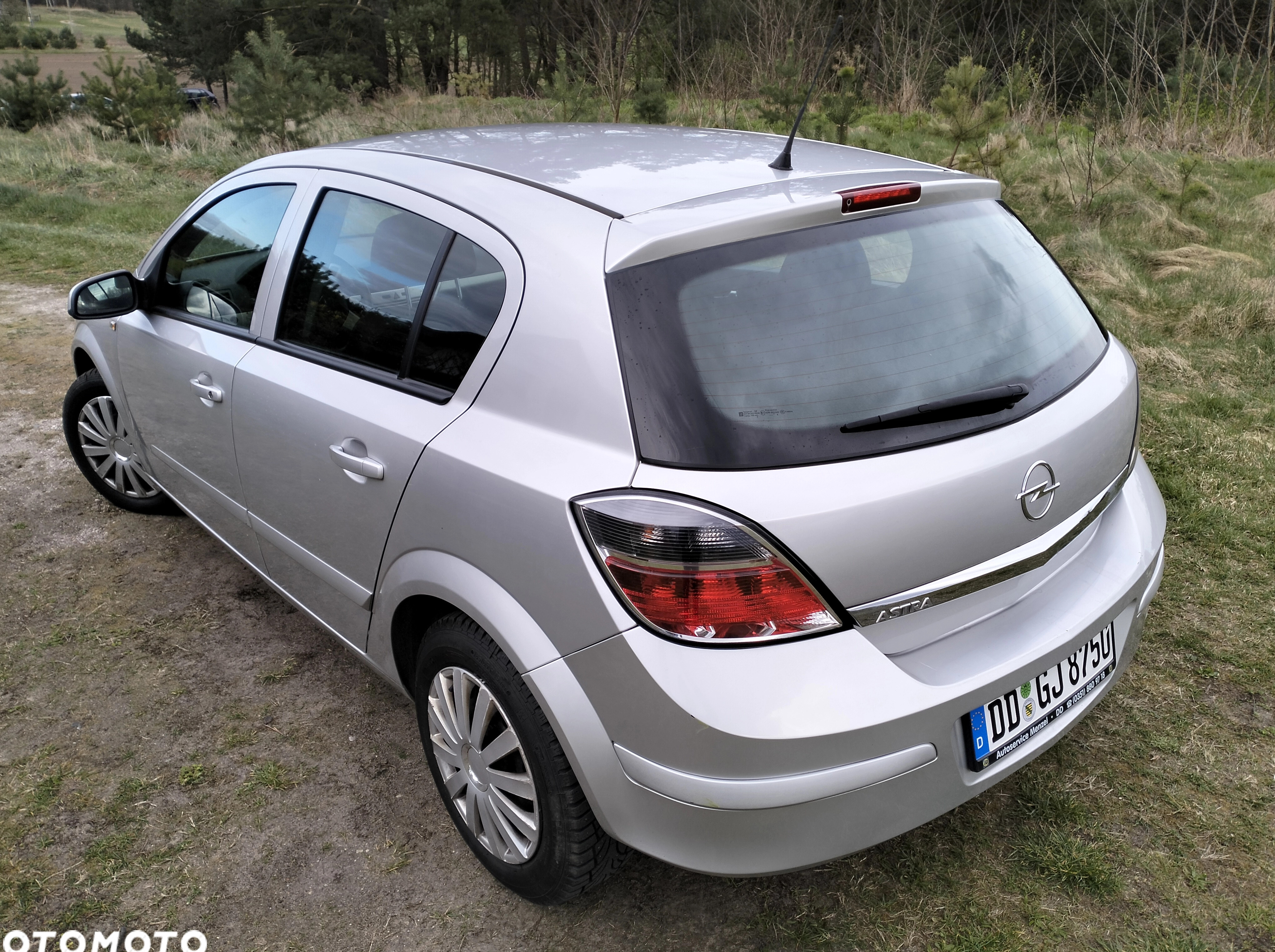 Opel Astra cena 8999 przebieg: 203100, rok produkcji 2008 z Chojnów małe 742